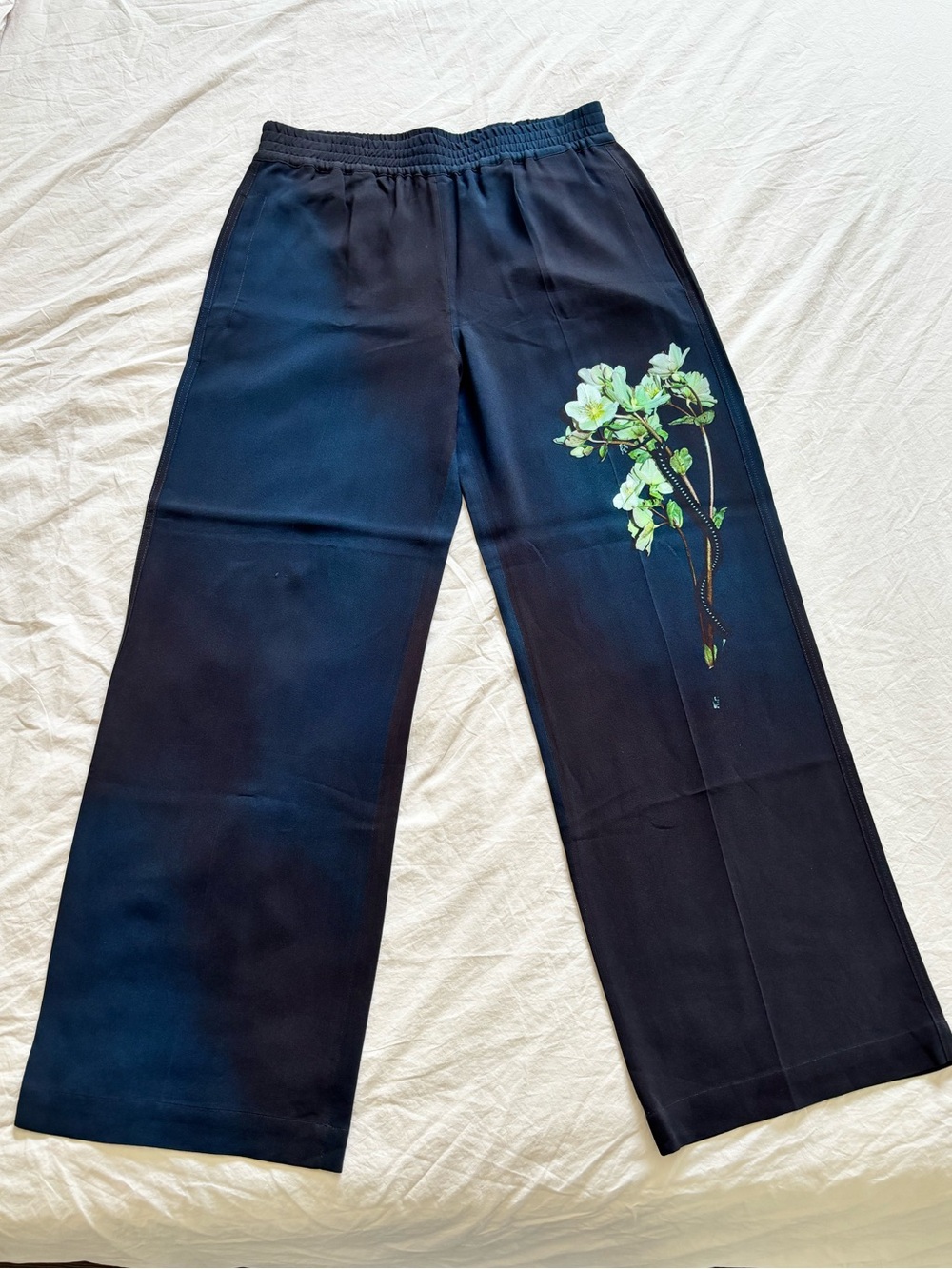 Victoria Beckham - Black Wide-Leg Pants with Floral Print Size 8